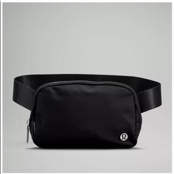 lululemon athletica Handbags - Lululemon- Everywhere Belt Bag- Black